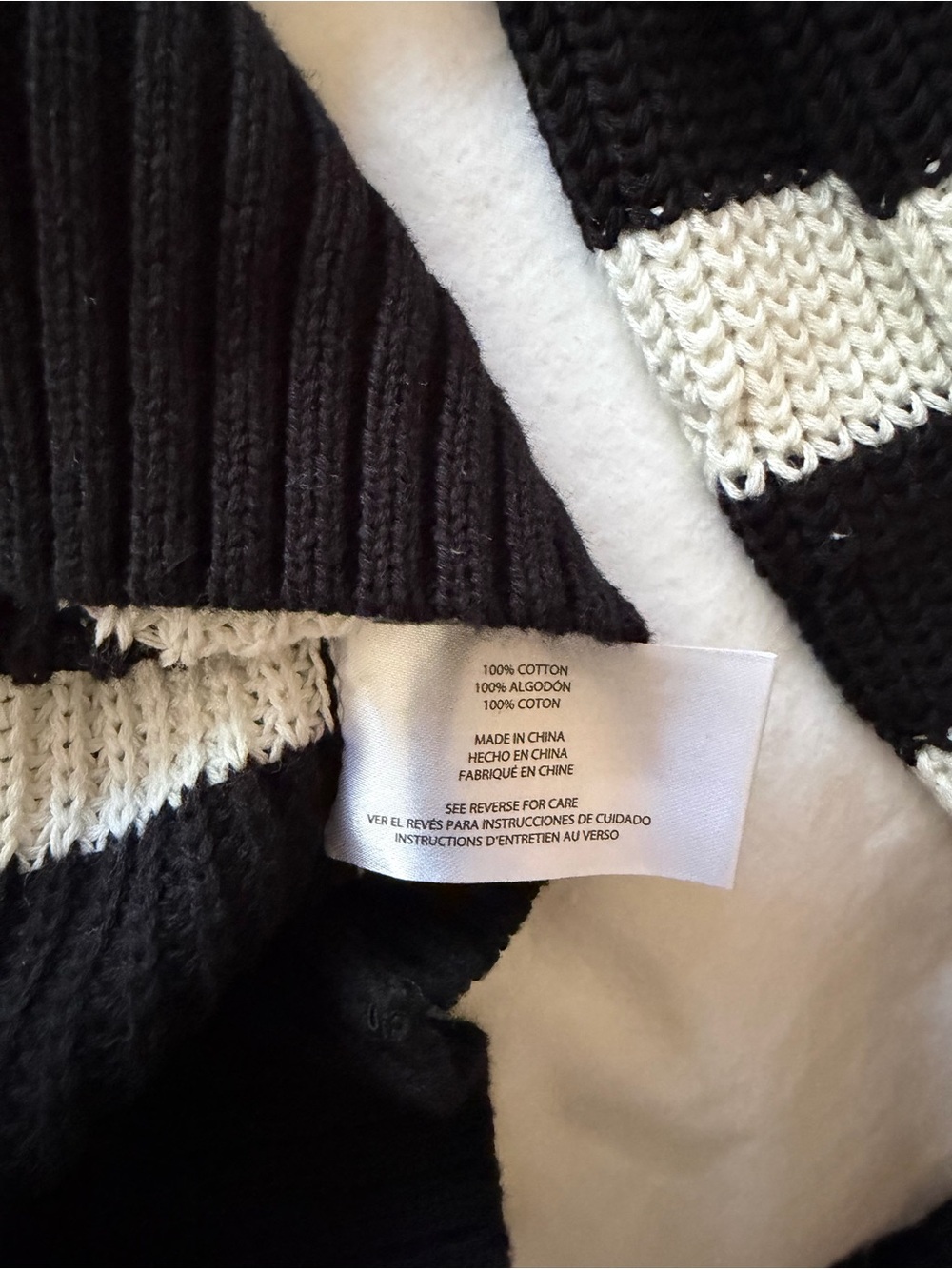 GAP Black and White Wide-Stripe Crew Sweater - Picture 3 of 3